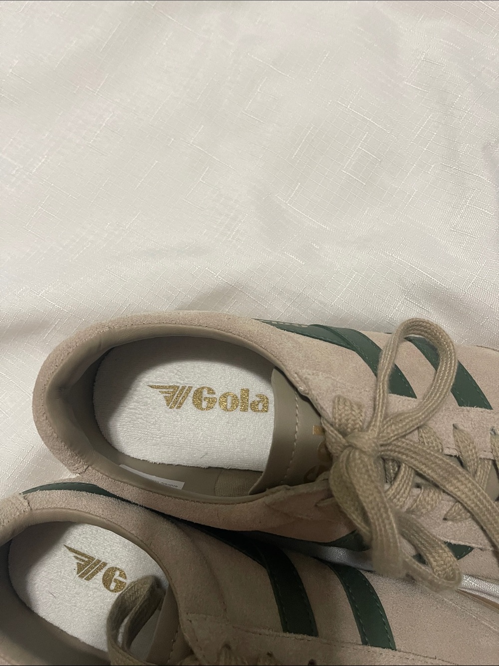 Gola Beige Suede Sneakers Women’s with Green Stripes New Without Tag - Picture 2 of 8